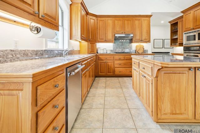 6262 Morgan Bend Dr, Baton Rouge, LA 70820