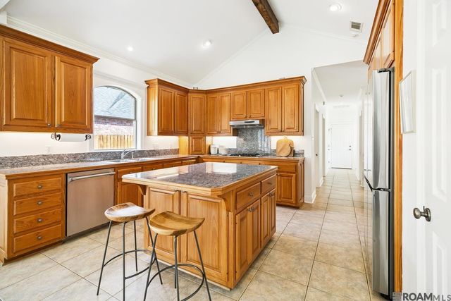 6262 Morgan Bend Dr, Baton Rouge, LA 70820