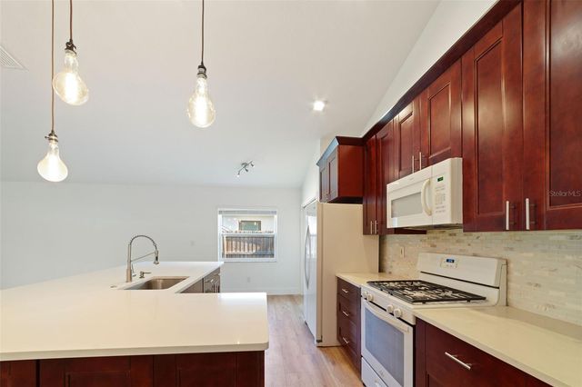 24407 ROLLING VIEW COURT, Lutz, FL 33559