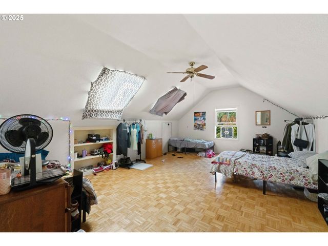 94360 WILLANCH Ln, North Bend, OR 97459