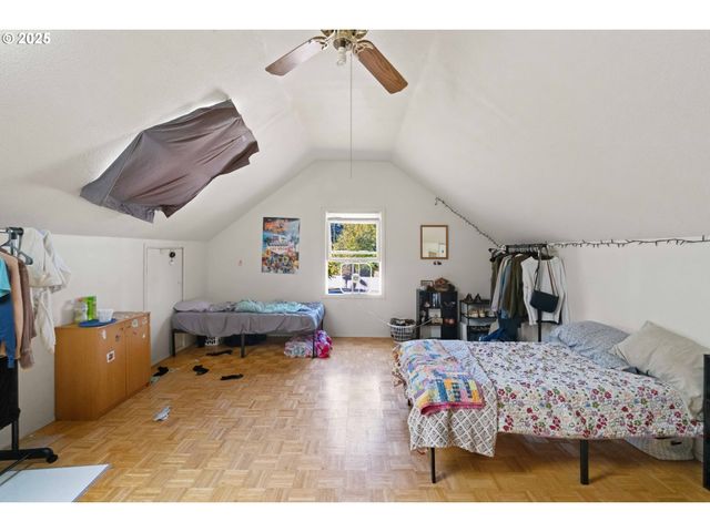 94360 WILLANCH Ln, North Bend, OR 97459