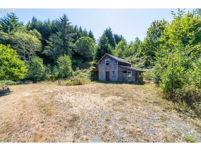 94360 WILLANCH Ln, North Bend, OR 97459