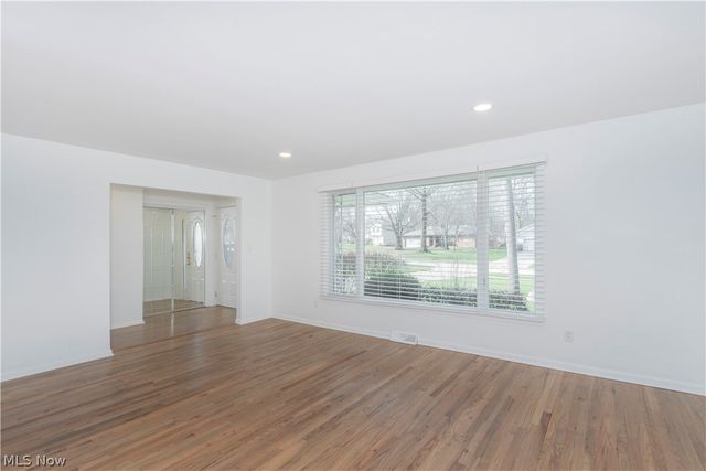 657 Lander Drive, Highland Heights, OH 44143