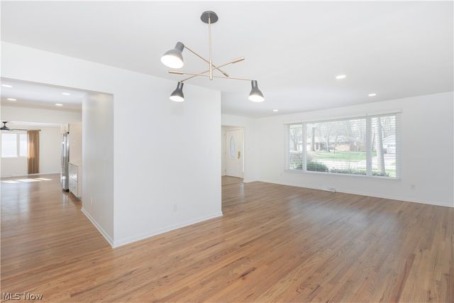 657 Lander Drive, Highland Heights, OH 44143