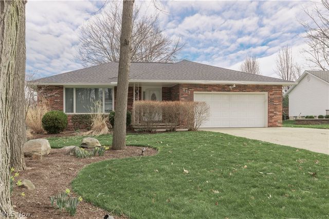 657 Lander Drive, Highland Heights, OH 44143