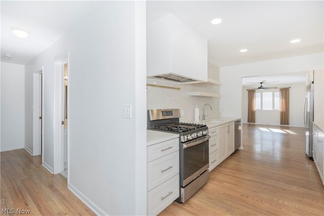 657 Lander Drive, Highland Heights, OH 44143