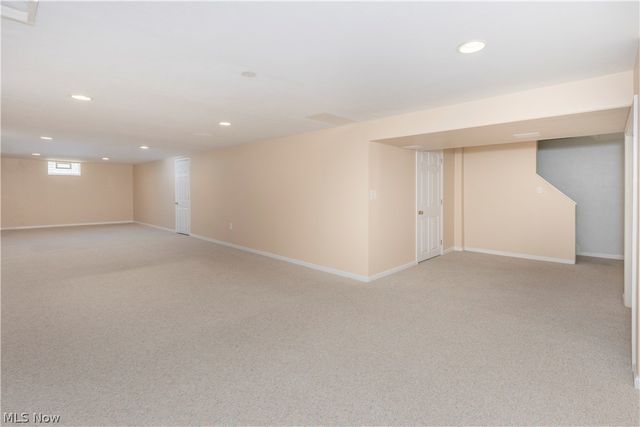 657 Lander Drive, Highland Heights, OH 44143