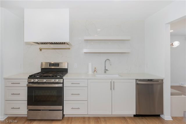 657 Lander Drive, Highland Heights, OH 44143