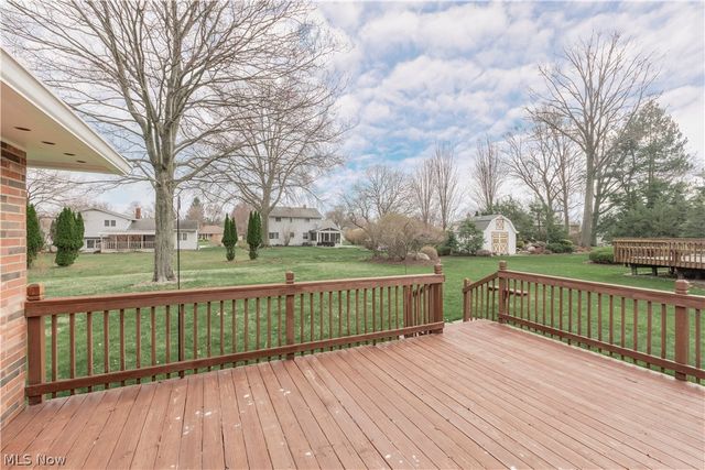 657 Lander Drive, Highland Heights, OH 44143