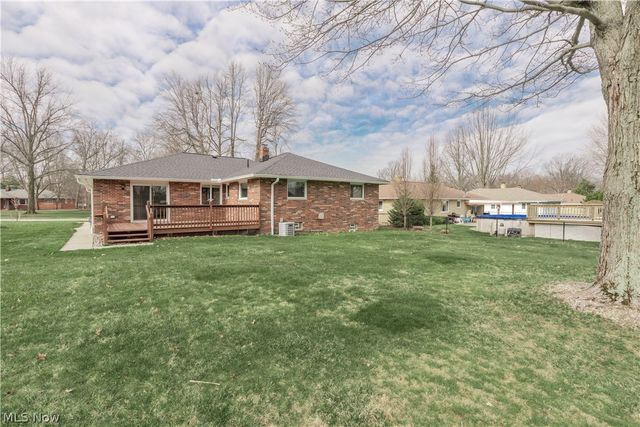 657 Lander Drive, Highland Heights, OH 44143