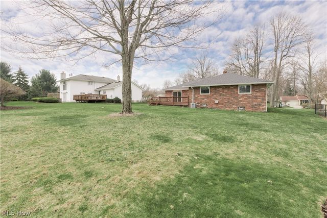 657 Lander Drive, Highland Heights, OH 44143