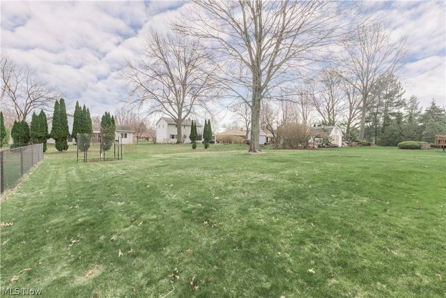 657 Lander Drive, Highland Heights, OH 44143