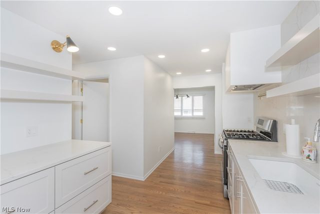 657 Lander Drive, Highland Heights, OH 44143