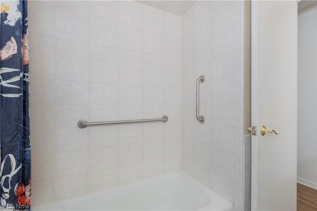 657 Lander Drive, Highland Heights, OH 44143