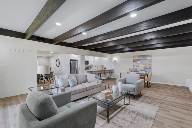 8303 Briarwood LN, Austin, TX 78757