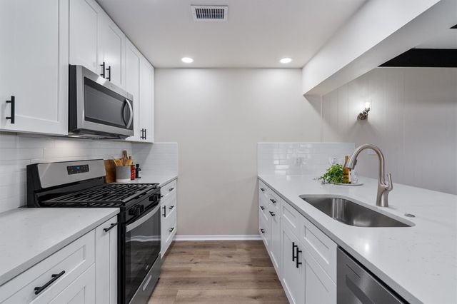 8303 Briarwood LN, Austin, TX 78757