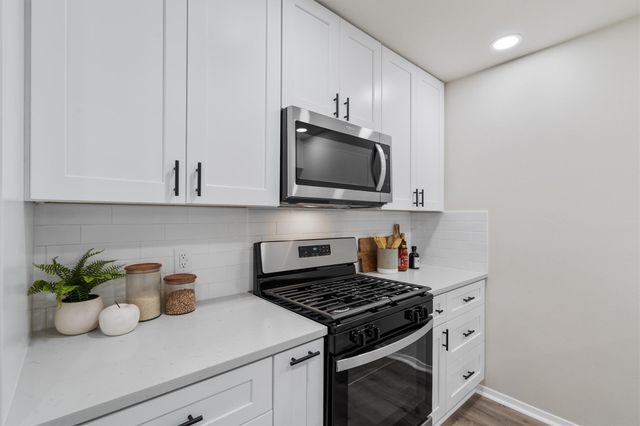 8303 Briarwood LN, Austin, TX 78757
