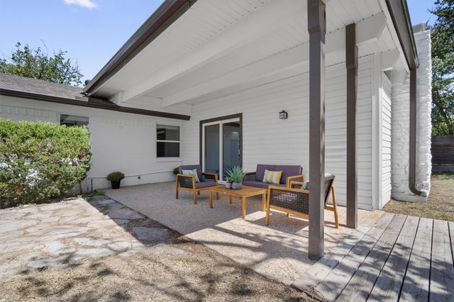 8303 Briarwood LN, Austin, TX 78757