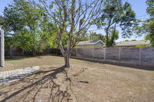 8303 Briarwood LN, Austin, TX 78757