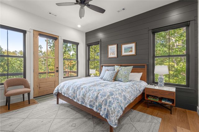 28 Attleborough Lane, Bella Vista, AR 72714