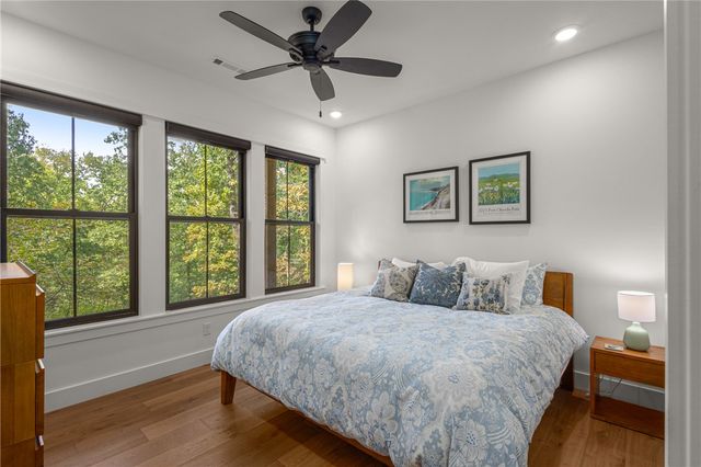 28 Attleborough Lane, Bella Vista, AR 72714