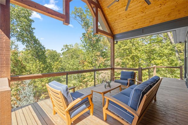 28 Attleborough Lane, Bella Vista, AR 72714