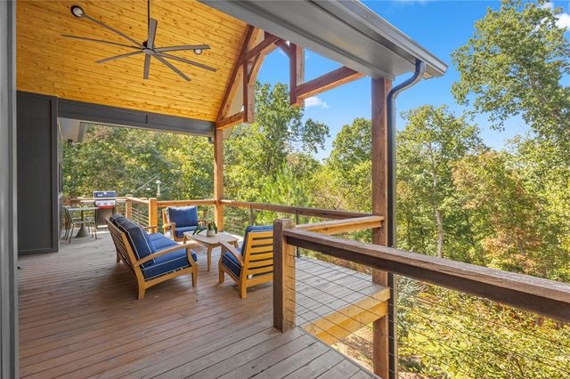 28 Attleborough Lane, Bella Vista, AR 72714