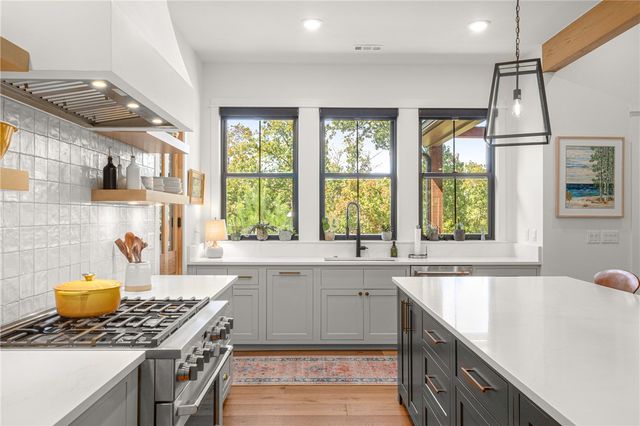 28 Attleborough Lane, Bella Vista, AR 72714