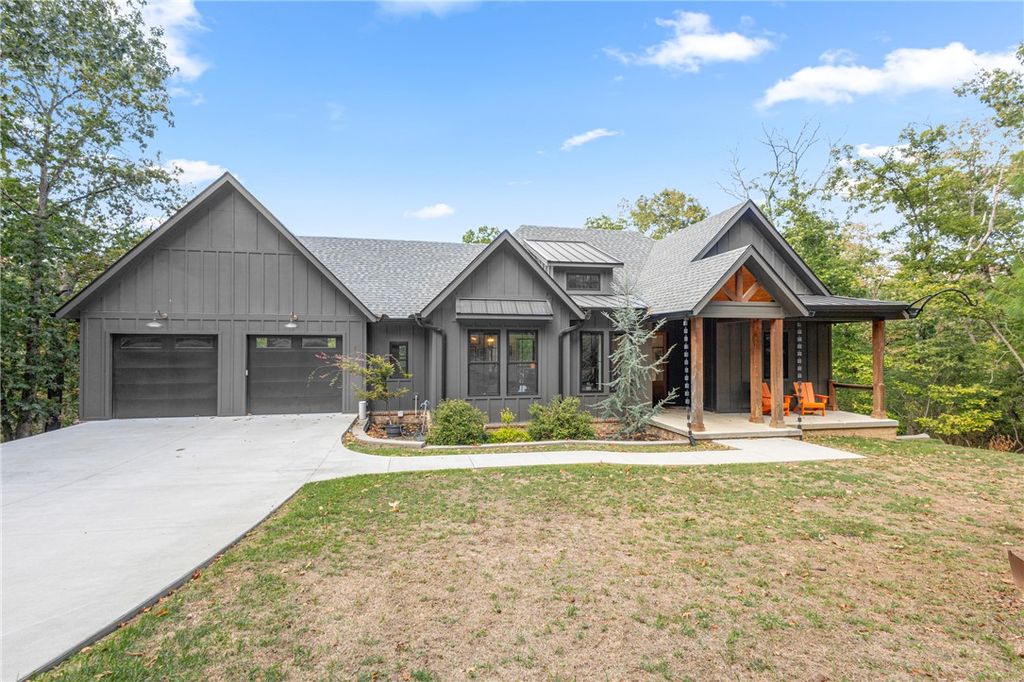 28 Attleborough Lane, Bella Vista, AR 72714