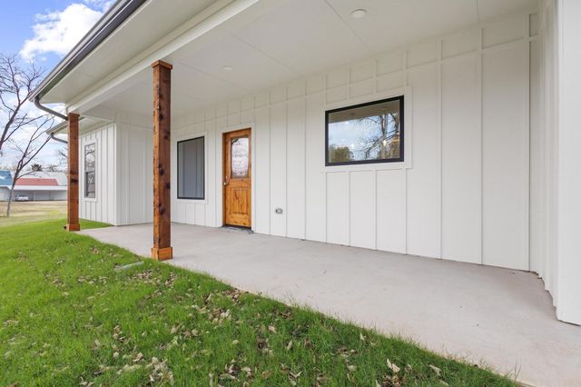 483 Maple Drive, Pottsboro, TX 75076