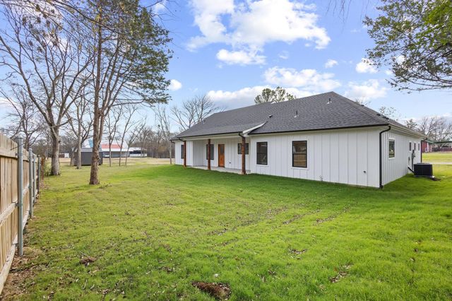 483 Maple Drive, Pottsboro, TX 75076