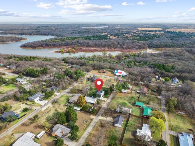 483 Maple Drive, Pottsboro, TX 75076