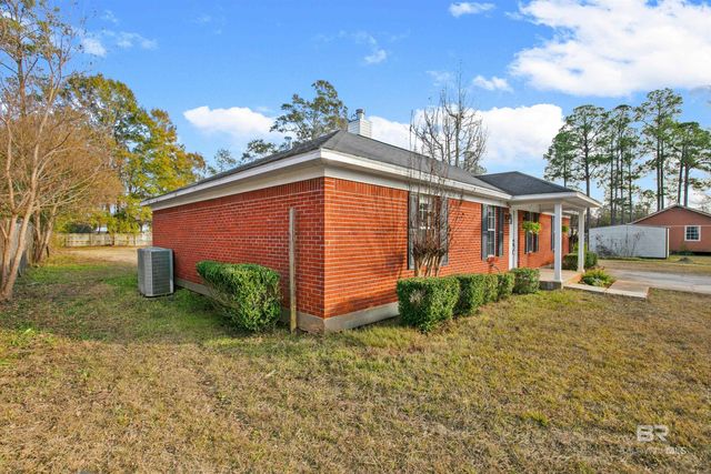 906 St Nicholas Avenue, Brewton, AL 36426