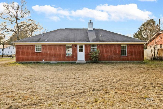 906 St Nicholas Avenue, Brewton, AL 36426