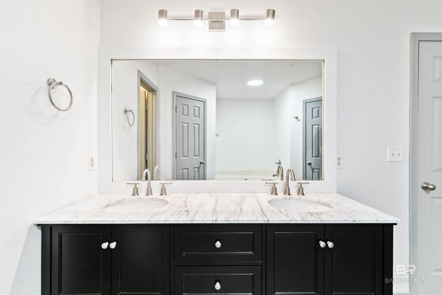 906 St Nicholas Avenue, Brewton, AL 36426