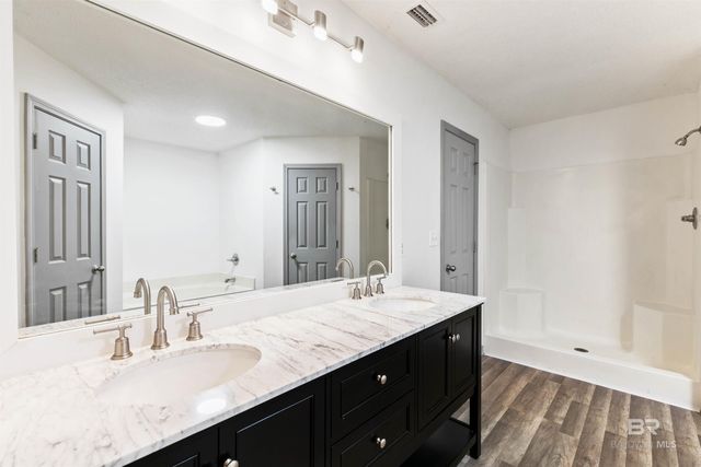 906 St Nicholas Avenue, Brewton, AL 36426