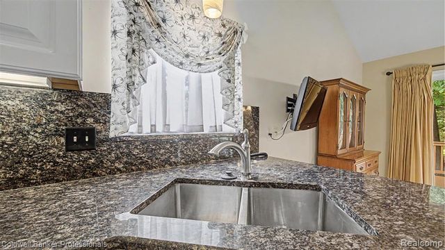 5711 Ortman Drive, Sterling Heights, MI 48314