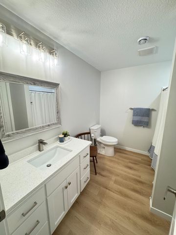 1807 Raymond Drive, North Mankato, MN 56003