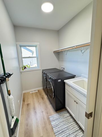 1807 Raymond Drive, North Mankato, MN 56003