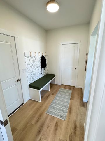 1807 Raymond Drive, North Mankato, MN 56003