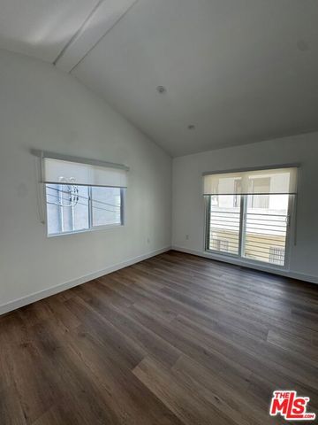 120 N Orlando Avenue, Los Angeles, CA 90048
