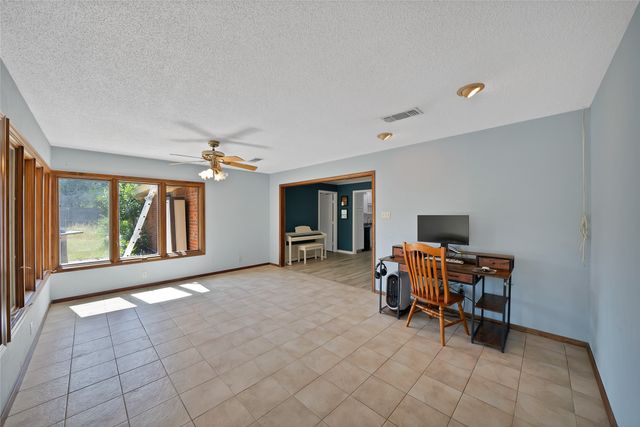 408 Canyon Trail Road, Weatherford, TX 76087