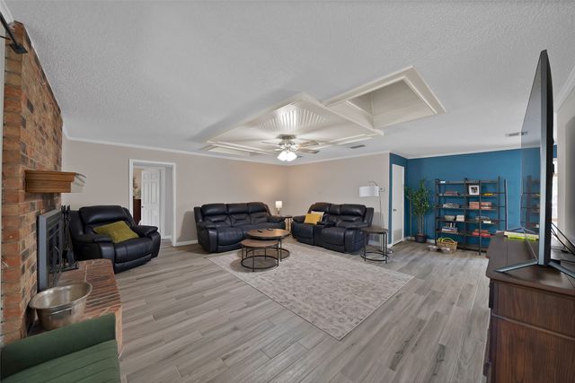 408 Canyon Trail Road, Weatherford, TX 76087