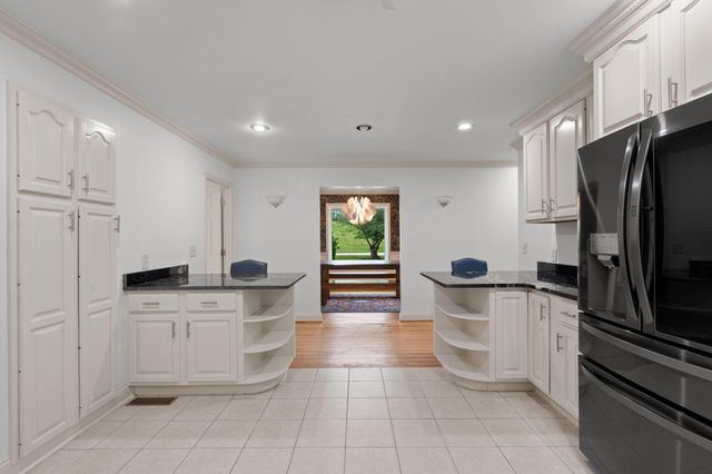 279 Edgewater Avenue, Dayton, TN 37321