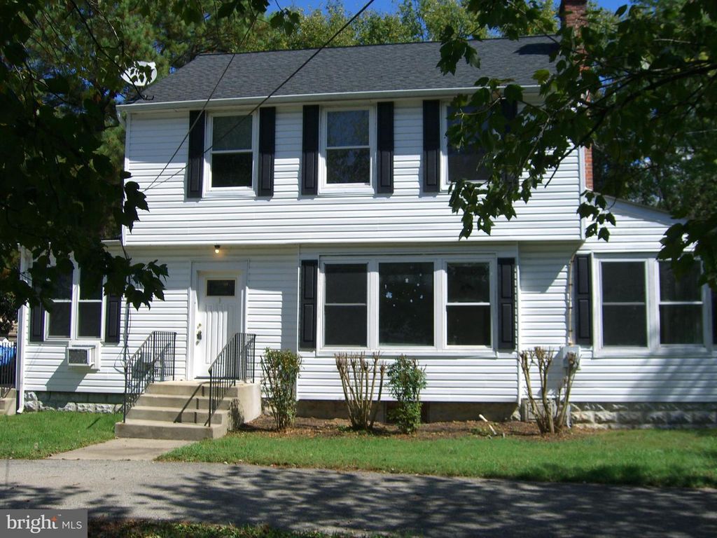 8328 OLD LEONARDTOWN RD, Hughesville, MD 20637