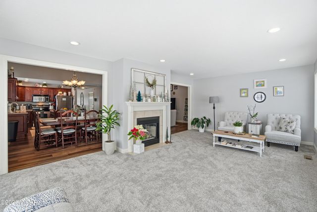 6477 Woods Drive, Lima, OH 45801