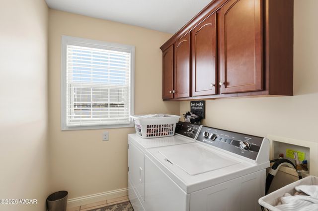 6477 Woods Drive, Lima, OH 45801