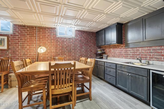 6477 Woods Drive, Lima, OH 45801