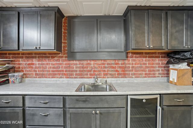 6477 Woods Drive, Lima, OH 45801