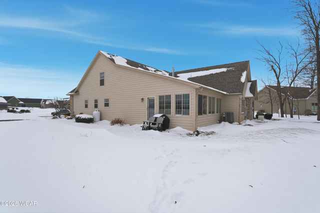 6477 Woods Drive, Lima, OH 45801